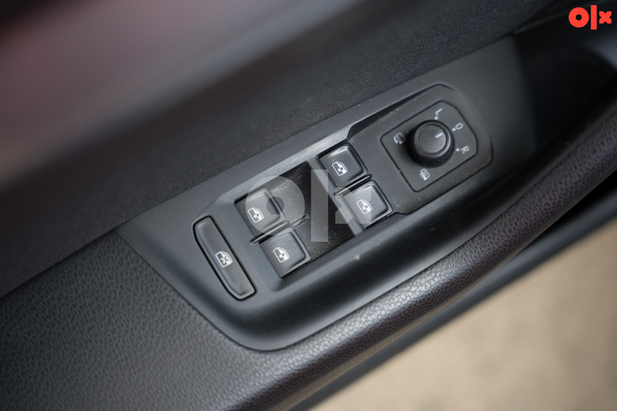 Volkswagen Passat 2.0 TDI DSG (-7428-ID)