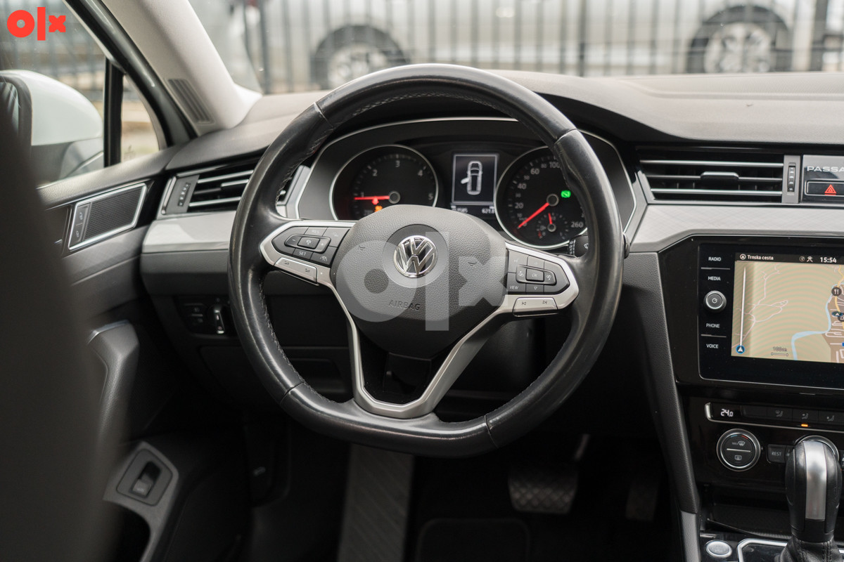 Volkswagen Passat 2.0 TDI DSG (-1182-ID)