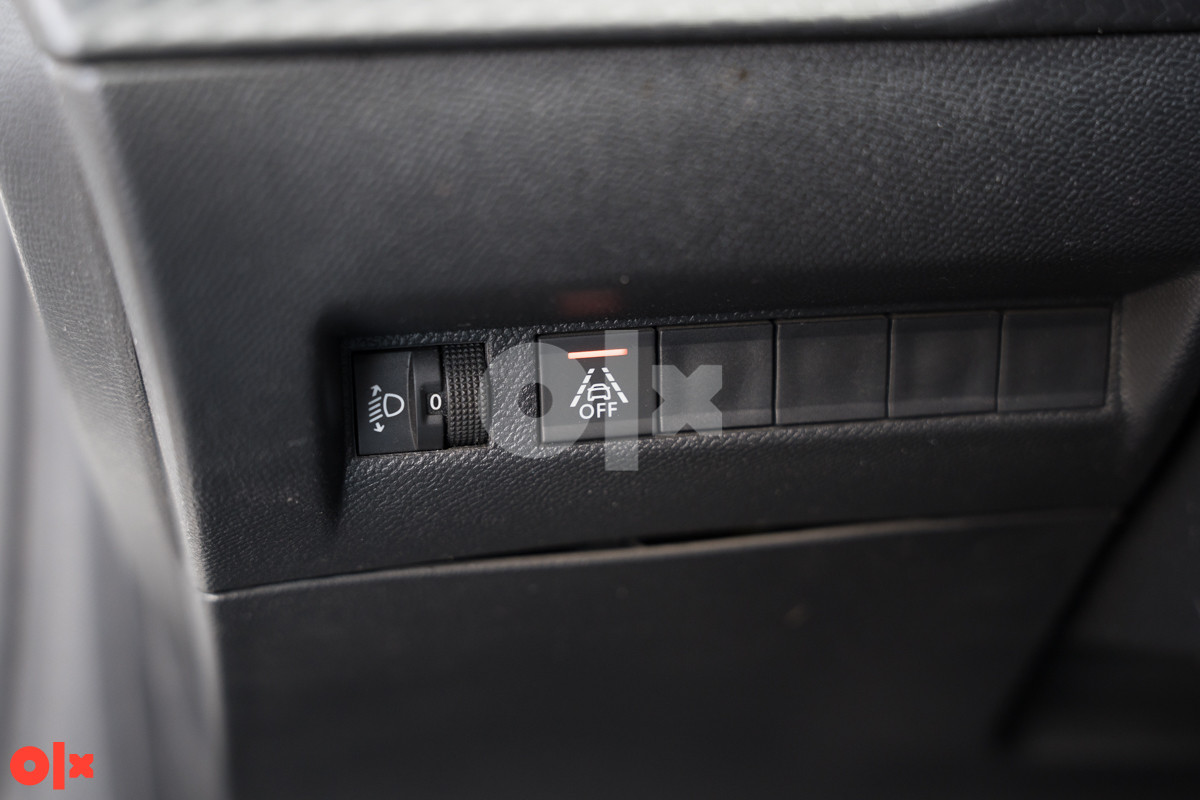 Peugeot 208 1.5 BlueHDI (-3820-ID)