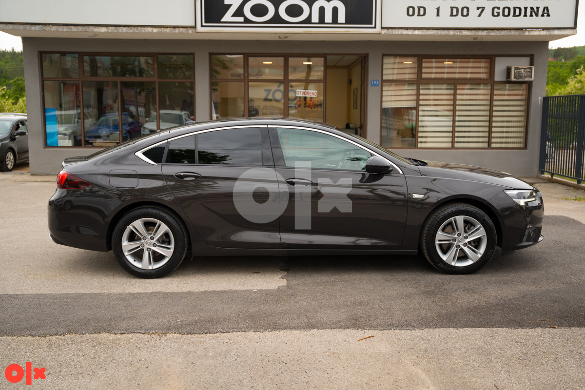 Opel Insignia 2.0 D GRAND SPORT (-9098-ID)