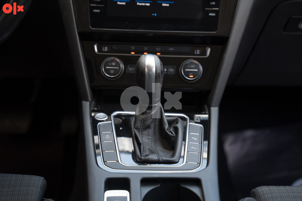 Volkswagen Passat 2.0 TDI DSG (-7428-ID)
