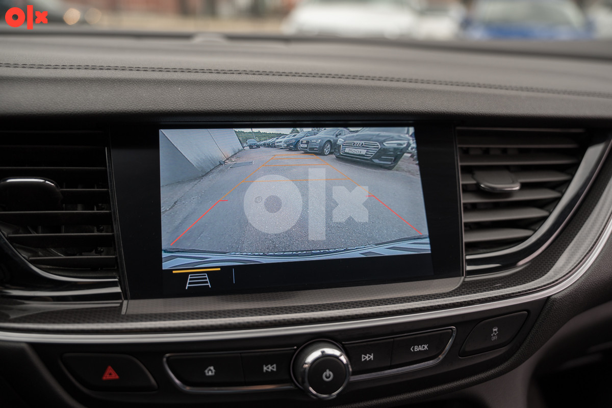 Opel Insignia 2.0 D GRAND SPORT (-9098-ID)