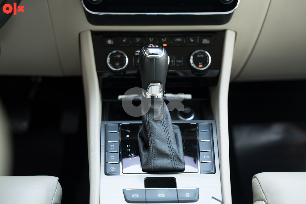 Škoda Superb 2.0 TDI DSG 4X4 (-1179-ID)
