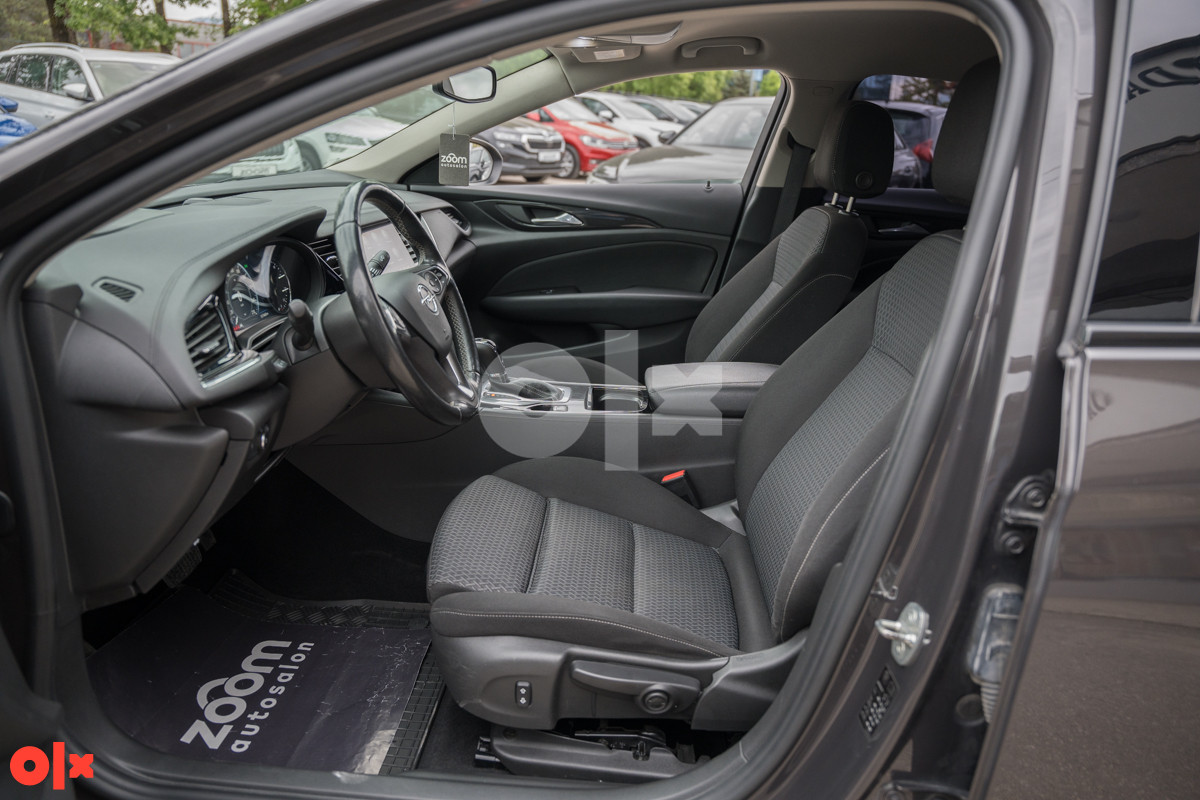 Opel Insignia 2.0 D GRAND SPORT (-9098-ID)
