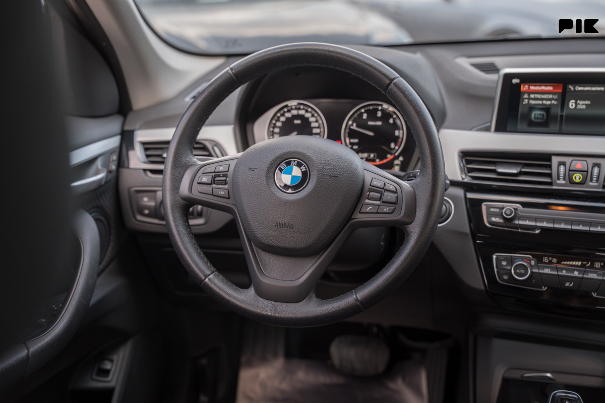 BMW X1 sDrive 20d (-7152-ID)