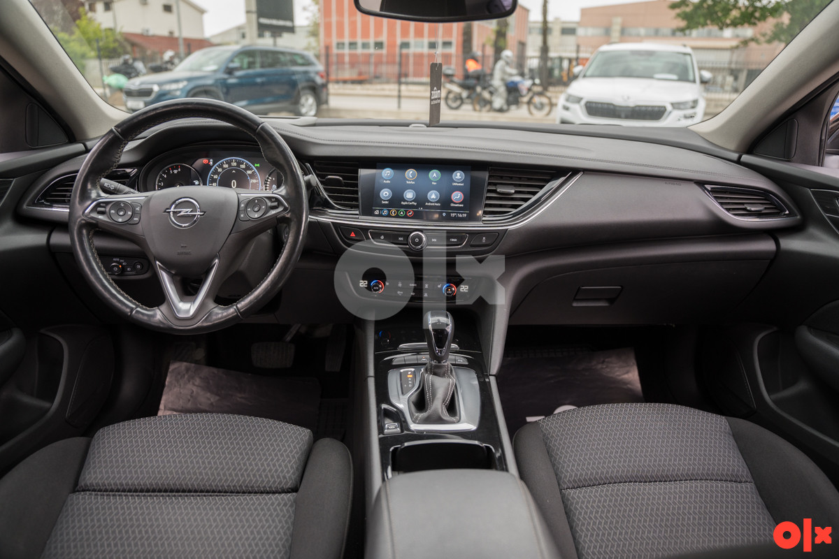 Opel Insignia 2.0 D GRAND SPORT (-9098-ID)