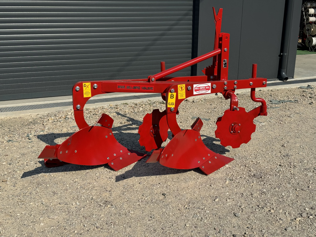 Traktor traktorski plugovi plug novo vise vrsta