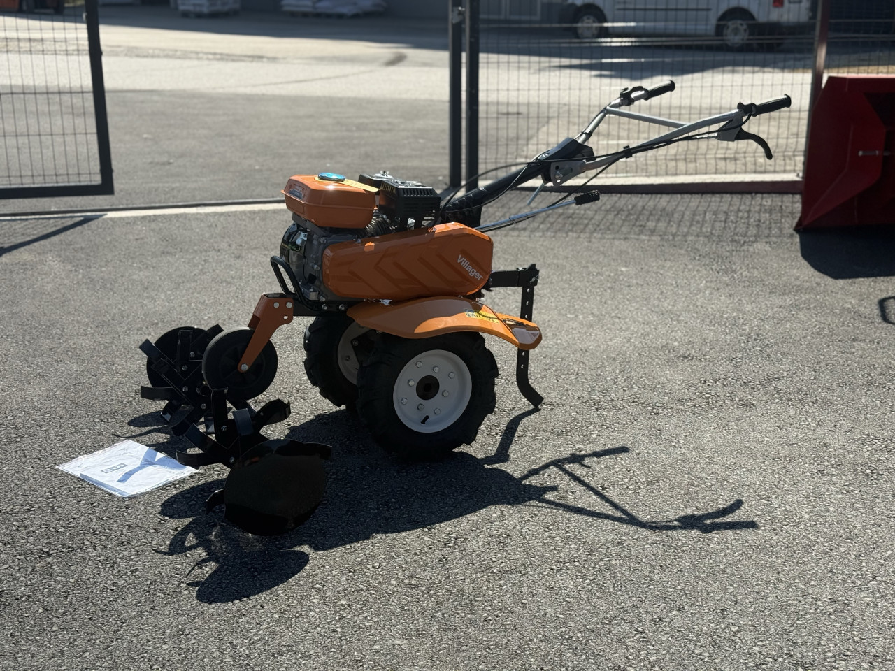 Motokultivator kopačica  freza VTB 842 novo