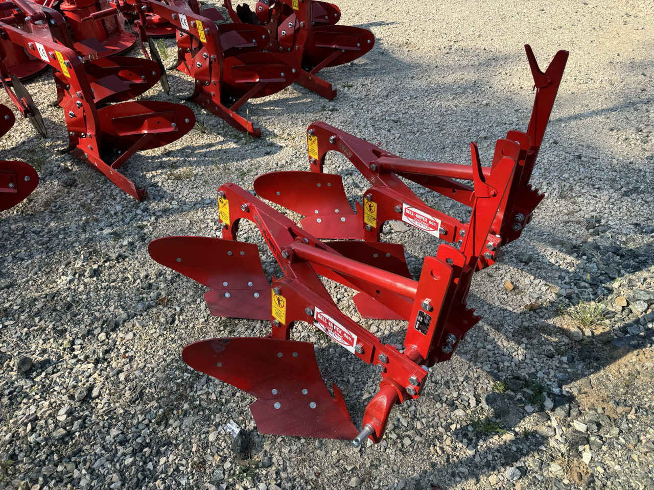 Traktor traktorski plugovi plug novo vise vrsta