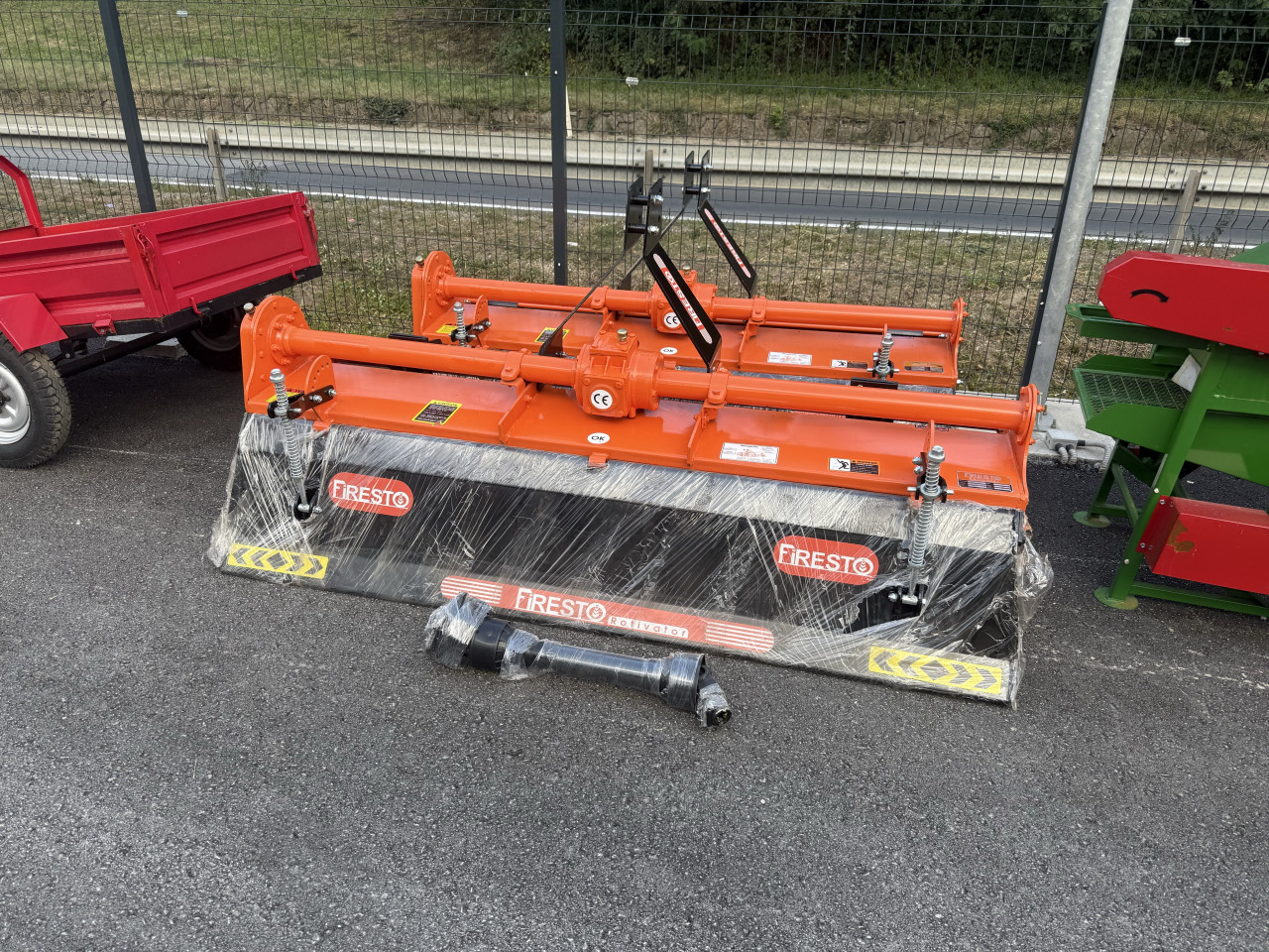 Traktor traktorska freza novo  185
