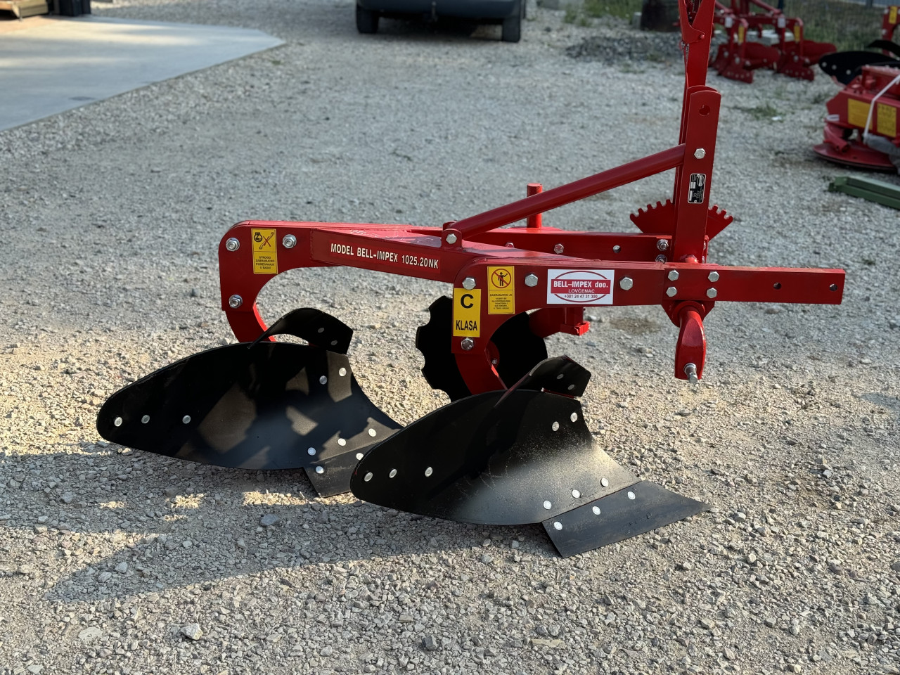 Traktor traktorski plugovi plug novo vise vrsta