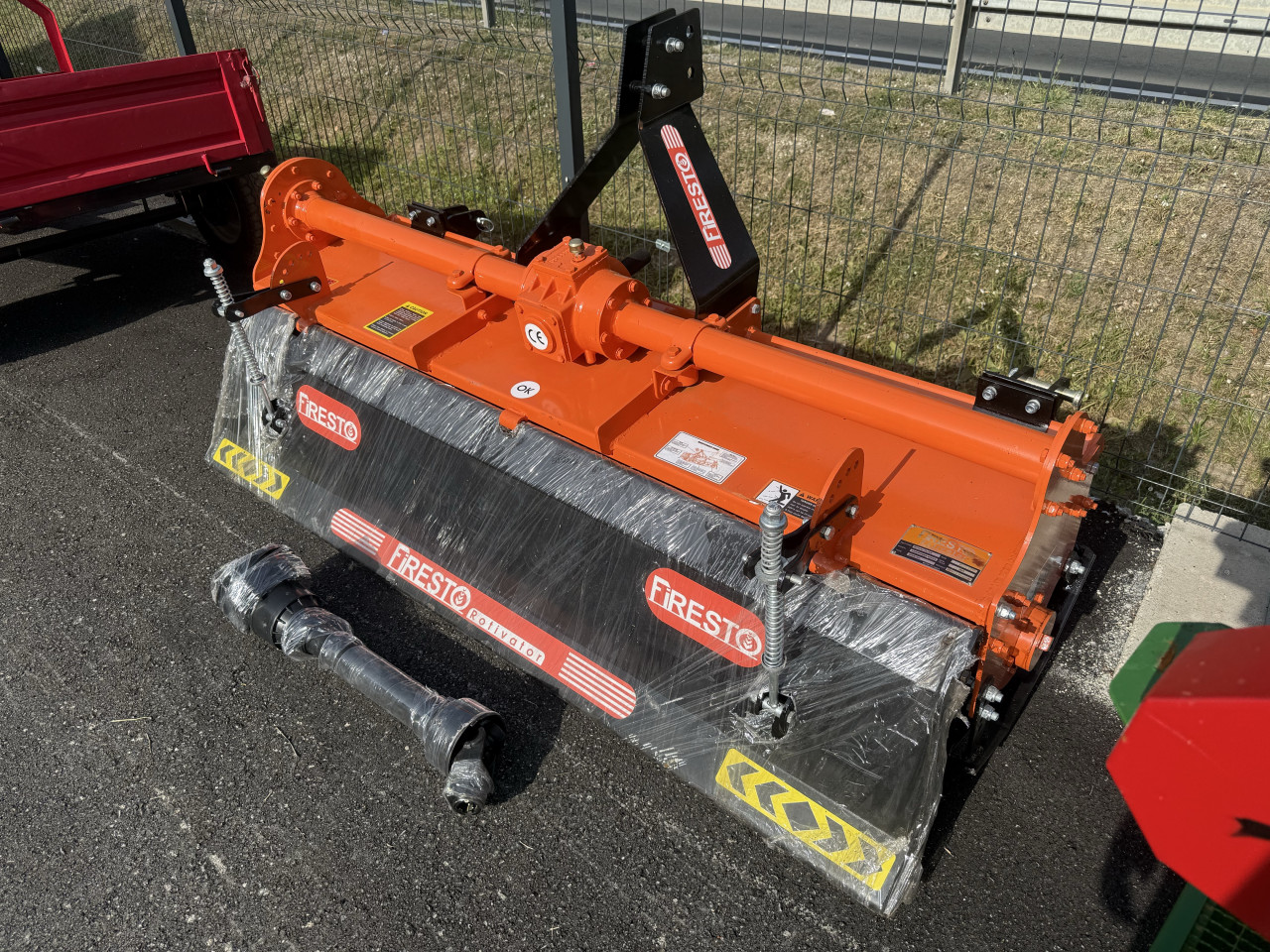Traktor traktorska freza novo  185