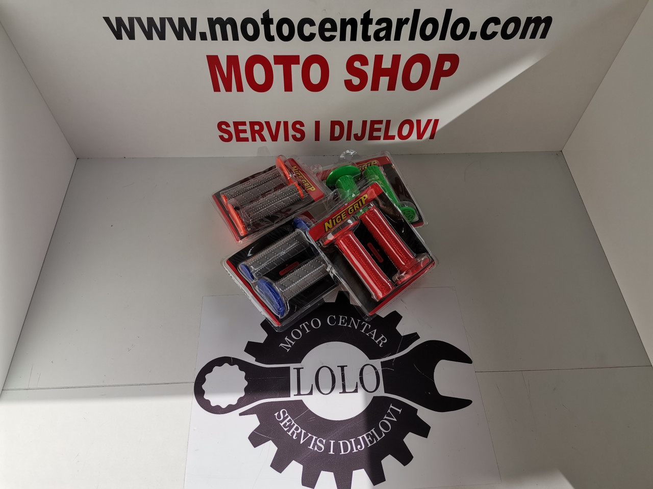 RUČKE ZA MOTORE-SKUTERE