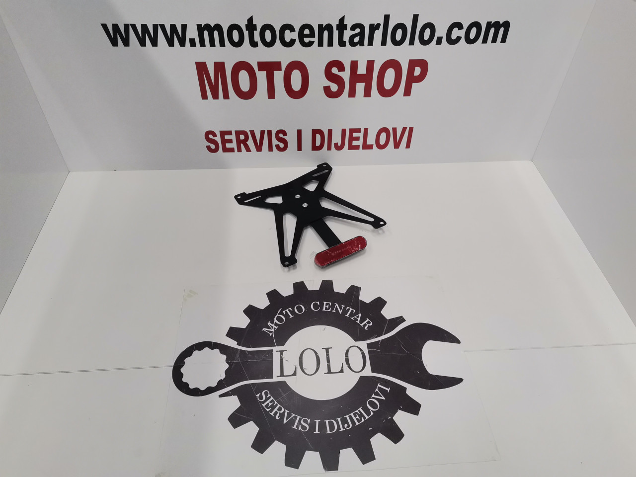 Univerzalni nosač tablica za motocikle