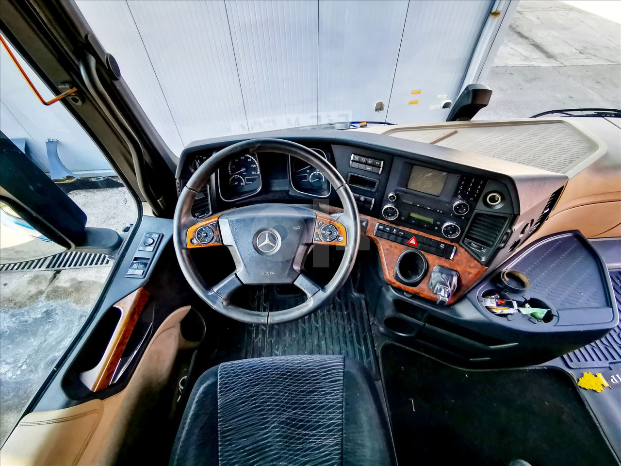 Mercedes-Benz Actros 1845 (412) - TEGLJAČ