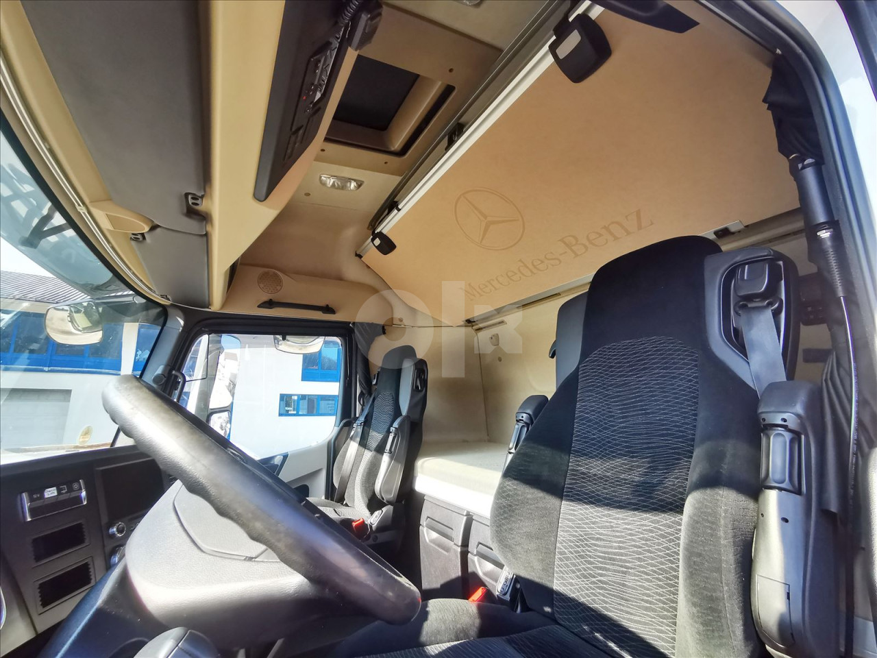 Mercedes-Benz Actros 1836 (407) - PRATEĆA / 2 OSOVINE
