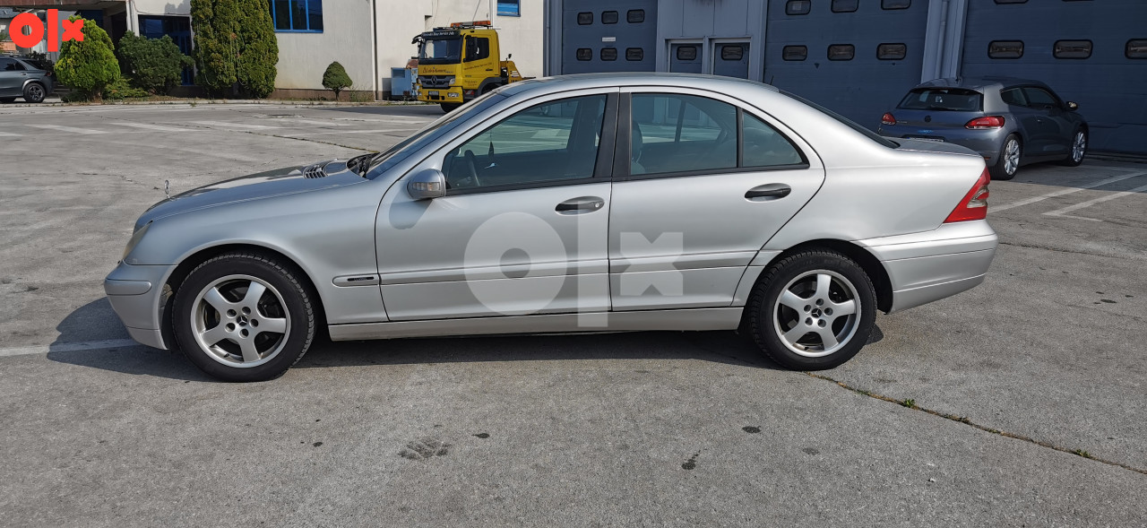 Mercedes-Benz C 220