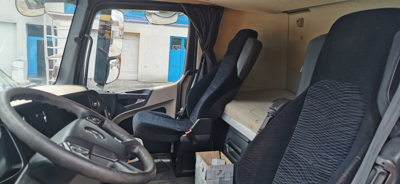 Mercedes-Benz Actros 2542 KIPER / KRAN [369]