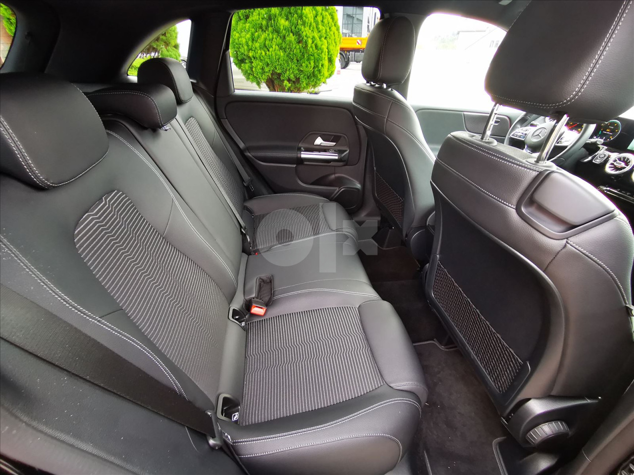 Mercedes-Benz B 180d (429)