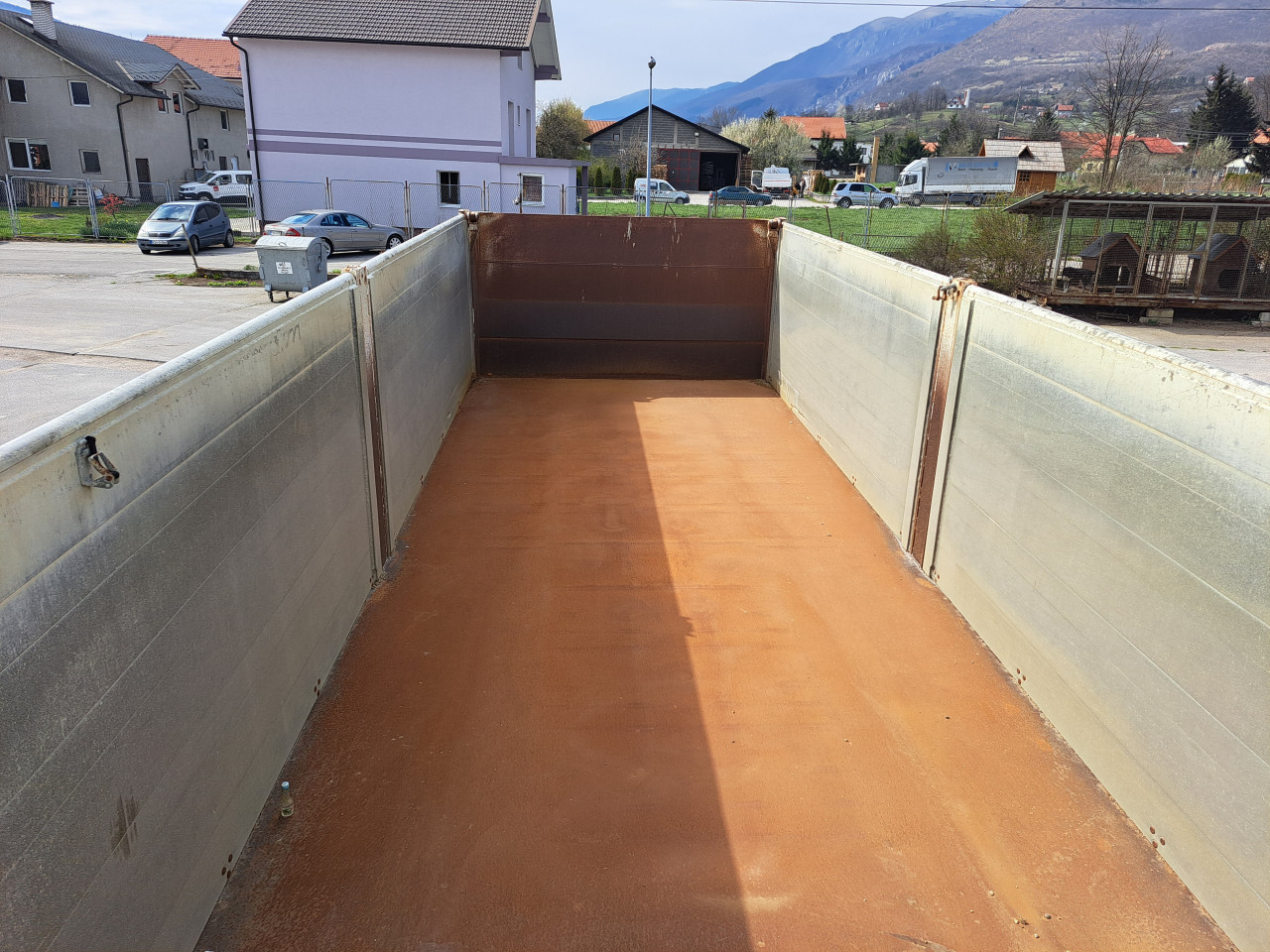Schwarzmueller SK/H100/AB0 (441) - KIPA 3 OSOVINE / TROSTRANA