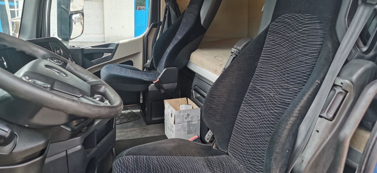Mercedes-Benz Actros 2542 KIPER / KRAN [369]