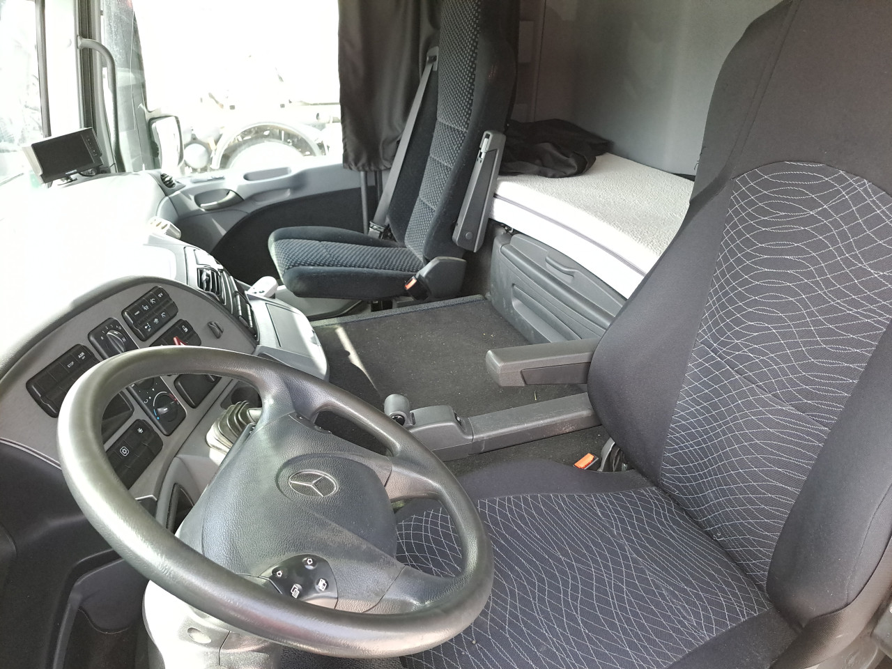 Mercedes-Benz Actros 1832 (446) - HLADNJAČA