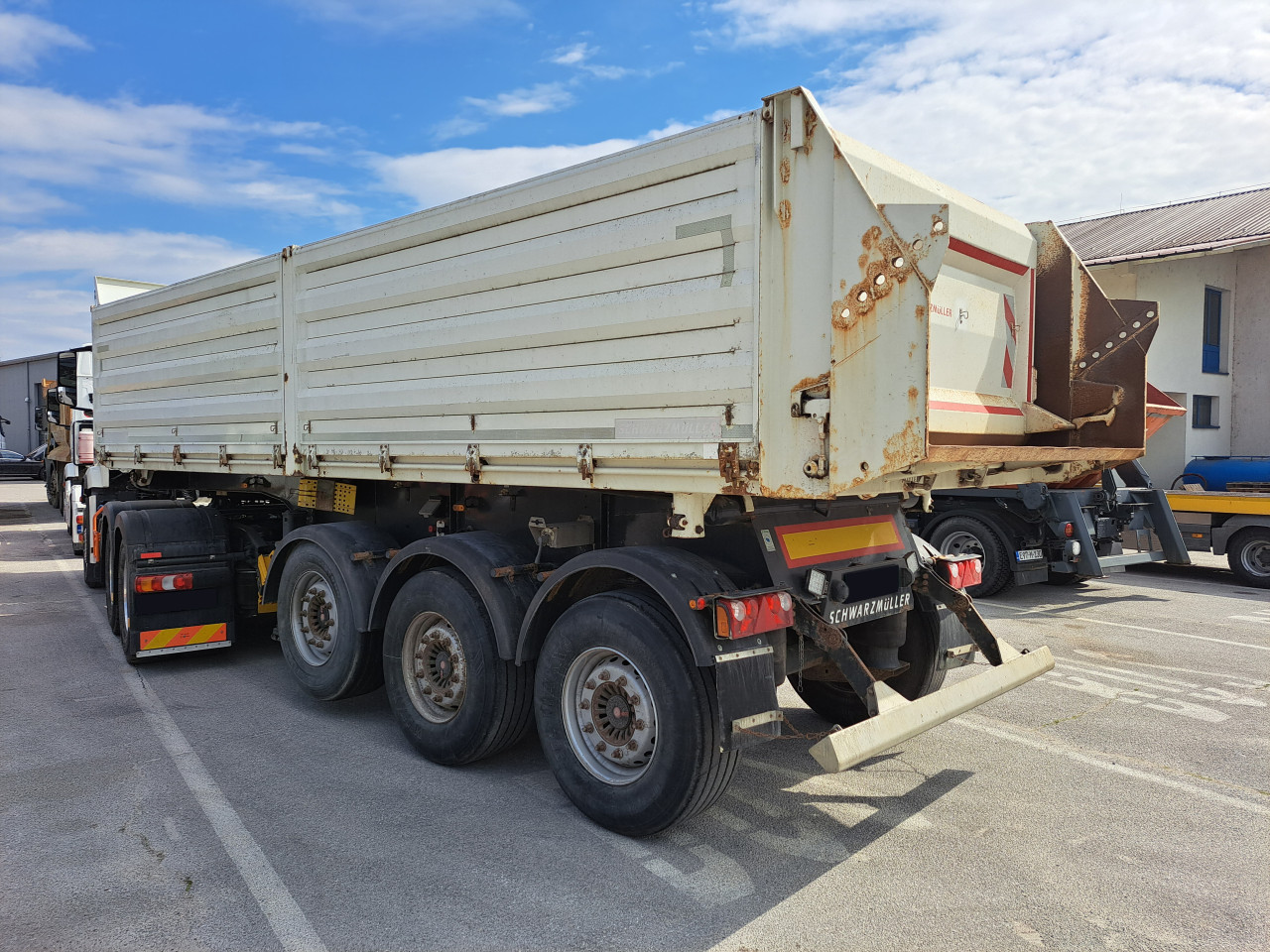 Schwarzmueller SK/H100/AB0 (441) - KIPA 3 OSOVINE / TROSTRANA