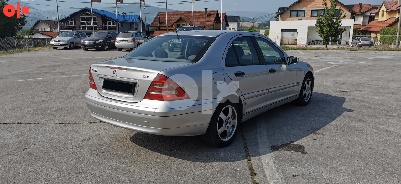 Mercedes-Benz C 220