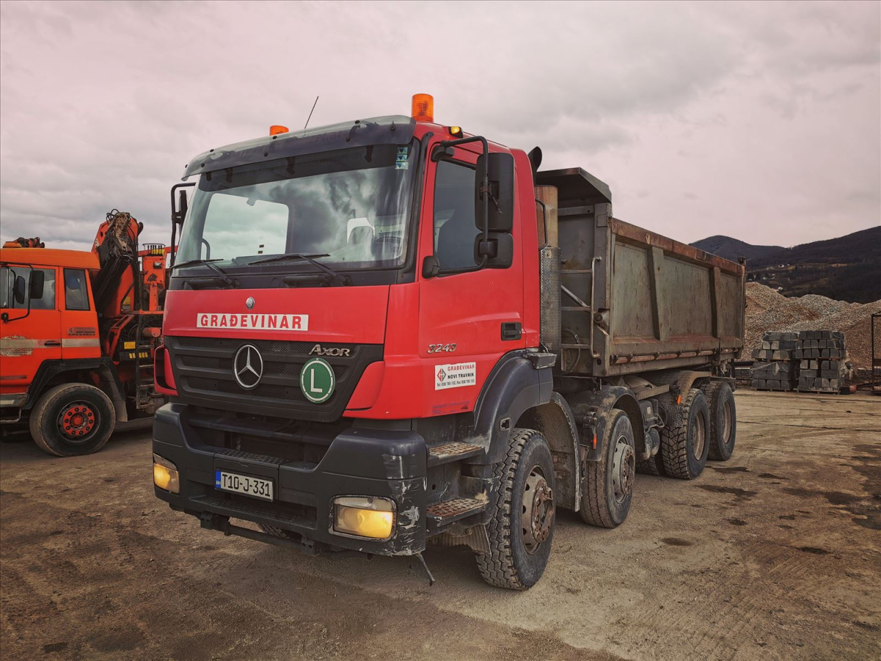 Mercedes-Benz Axor 3243 (136)  - KIPER 4 OSOVINE