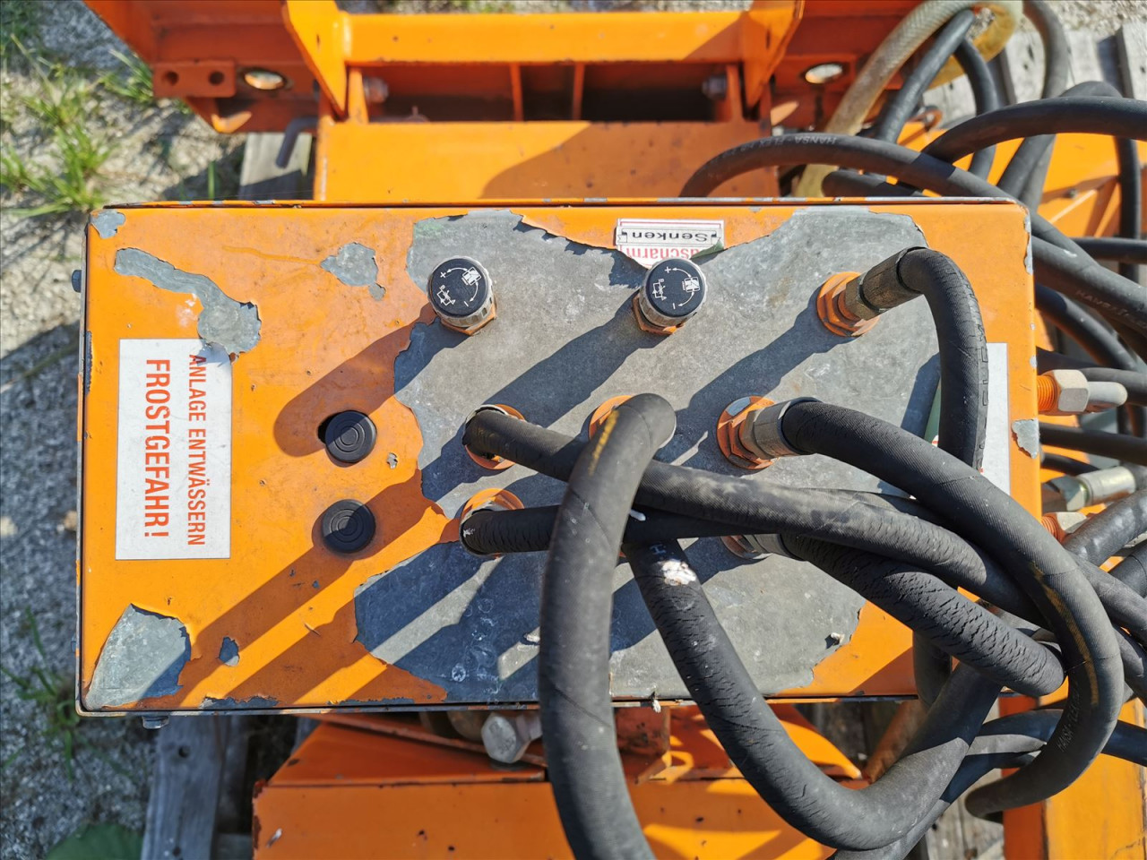 Pfau (228) - PERAČ DELINEATORA ZA UNIMOG