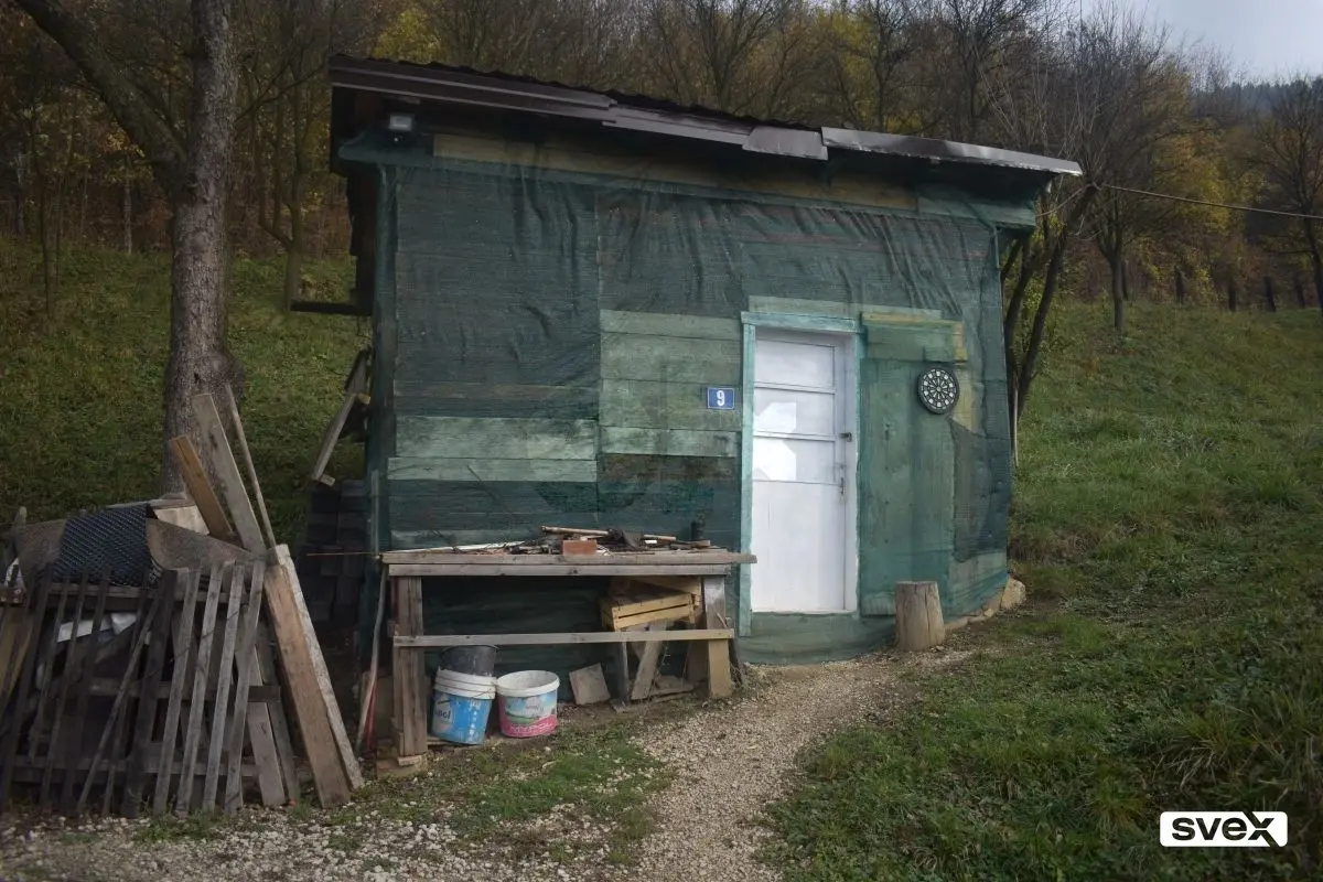 Kuća sa zemljištem u Donjoj Gračanici