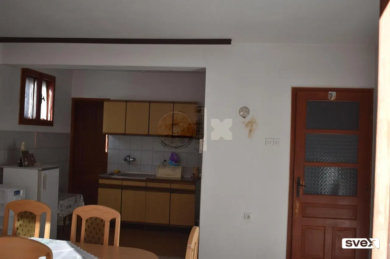 Kuća trospratnica u naselju Luke - Fojnica
