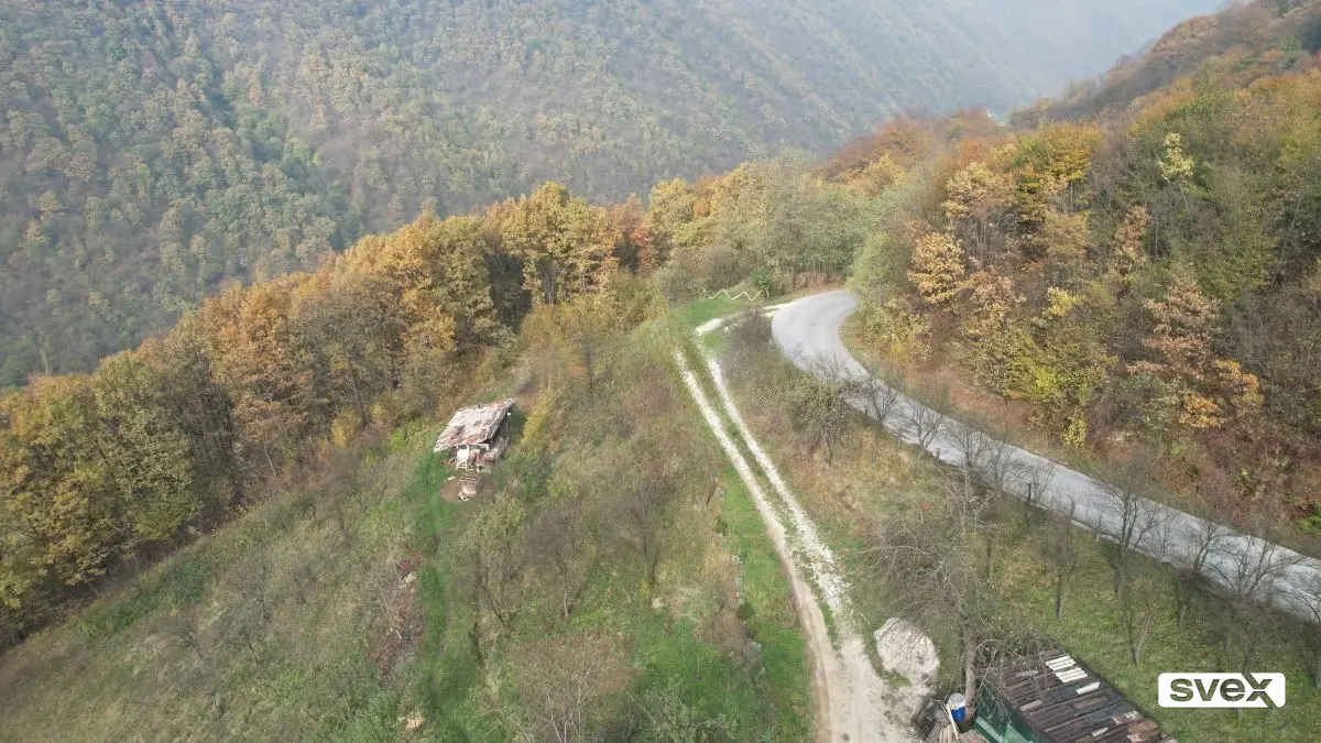 Kuća sa zemljištem u Donjoj Gračanici