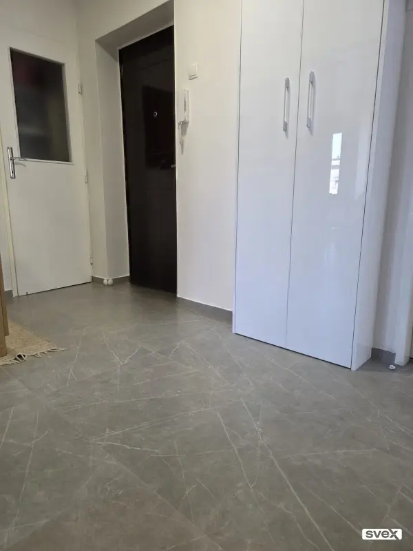 Dvosoban stan u centru Travnika