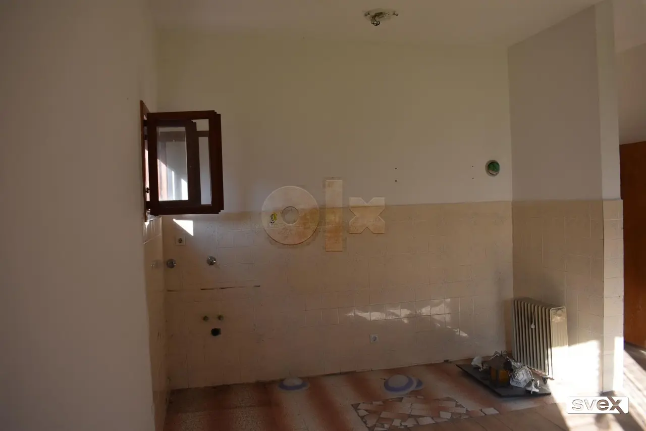 Kuća trospratnica u naselju Luke - Fojnica