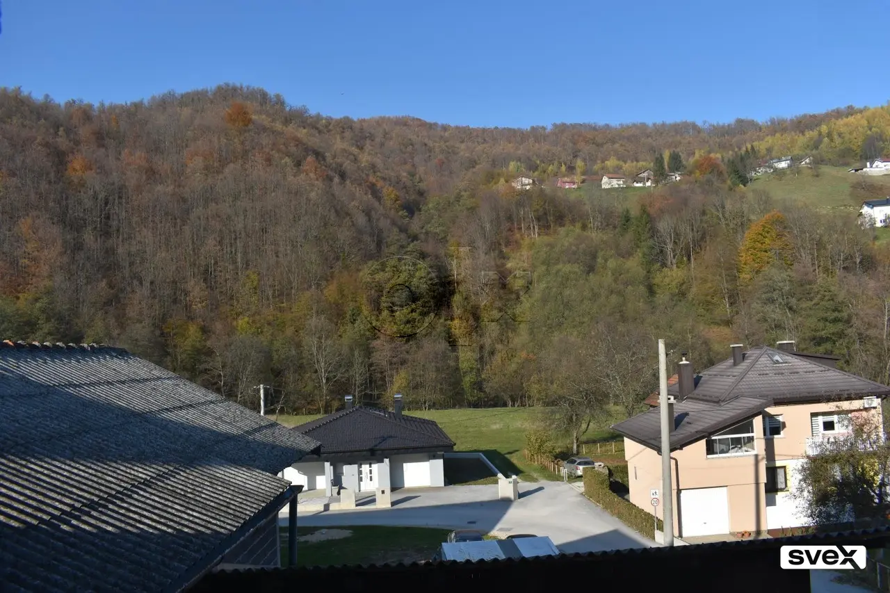Kuća trospratnica u naselju Luke - Fojnica