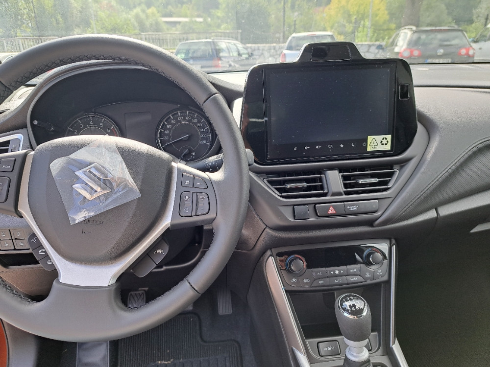 SUZUKI S-CROSS 1.4 (GL+,MT6)-AC BERLIJETA VISOKO