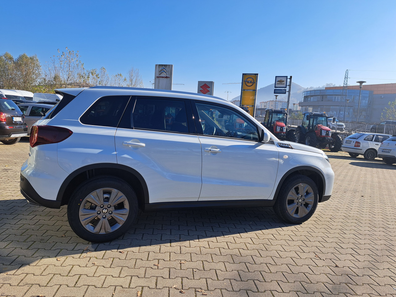 SUZUKI VITARA GL+,4WD,AT-AC BERLIJETA VISOKO-032/731-580