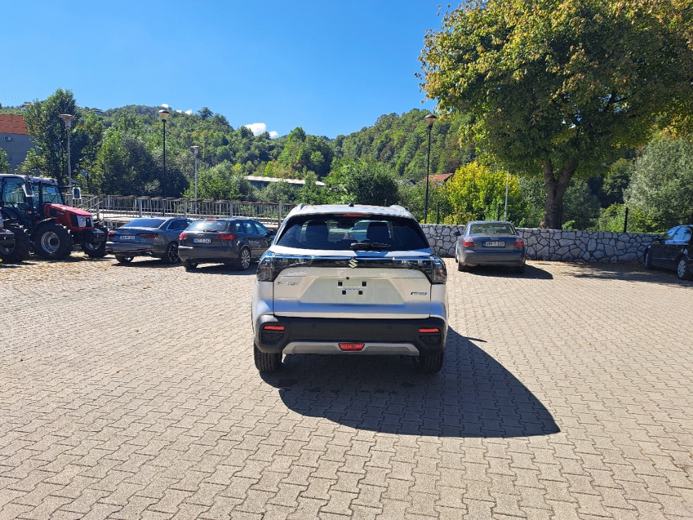 SUZUKI S-CROSS 1.4 (GL+,MT6)-AC BERLIJETA VISOKO
