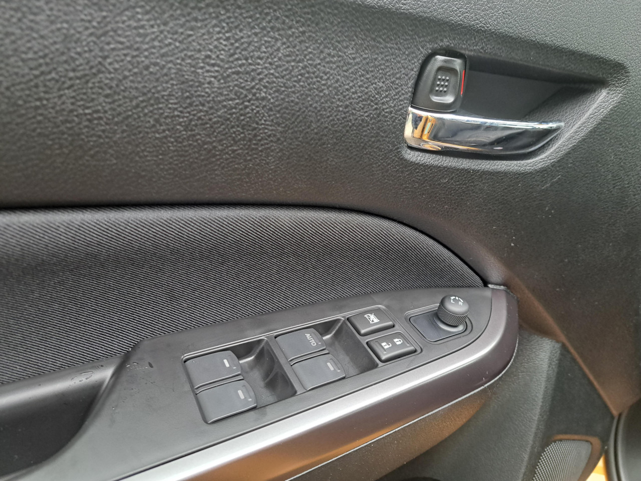 SUZUKI VITARA (GL+,MT)-AC BERLIJETA VISOKO-032/731-580