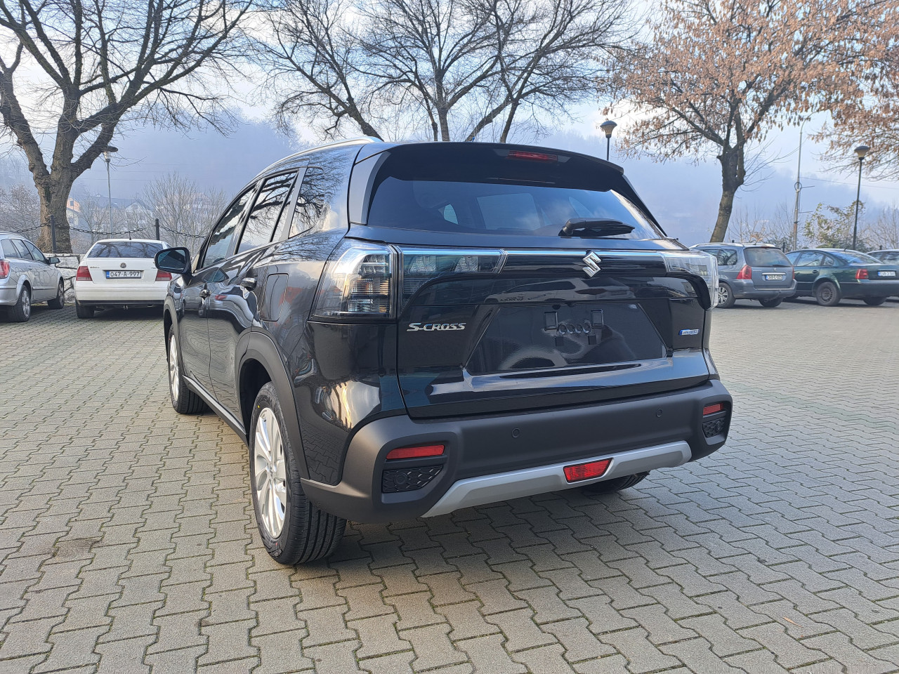 SUZUKI S-CROSS (4WD,MT)-AC BERLIJETA VISOKO-032/731-580