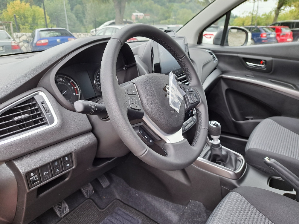 SUZUKI S-CROSS 1.4 (GL+,MT6)-AC BERLIJETA VISOKO