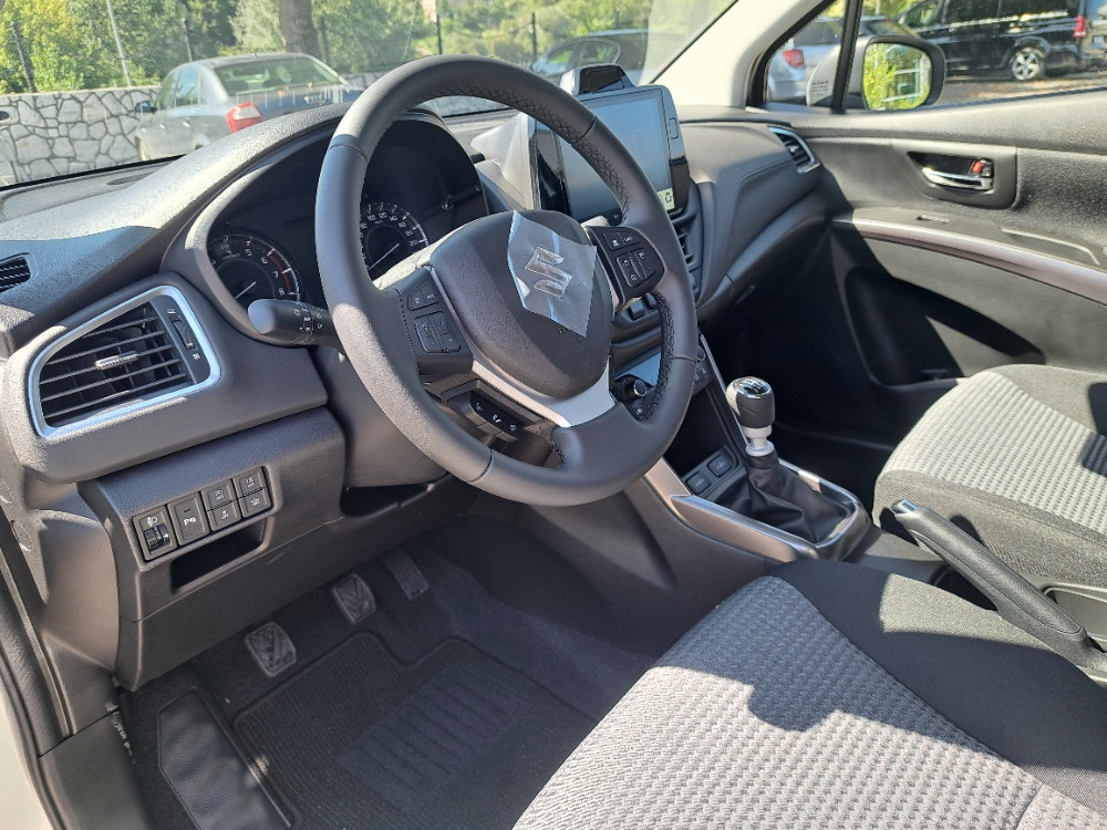 SUZUKI S-CROSS 1.4 (GL+,MT6)-AC BERLIJETA VISOKO