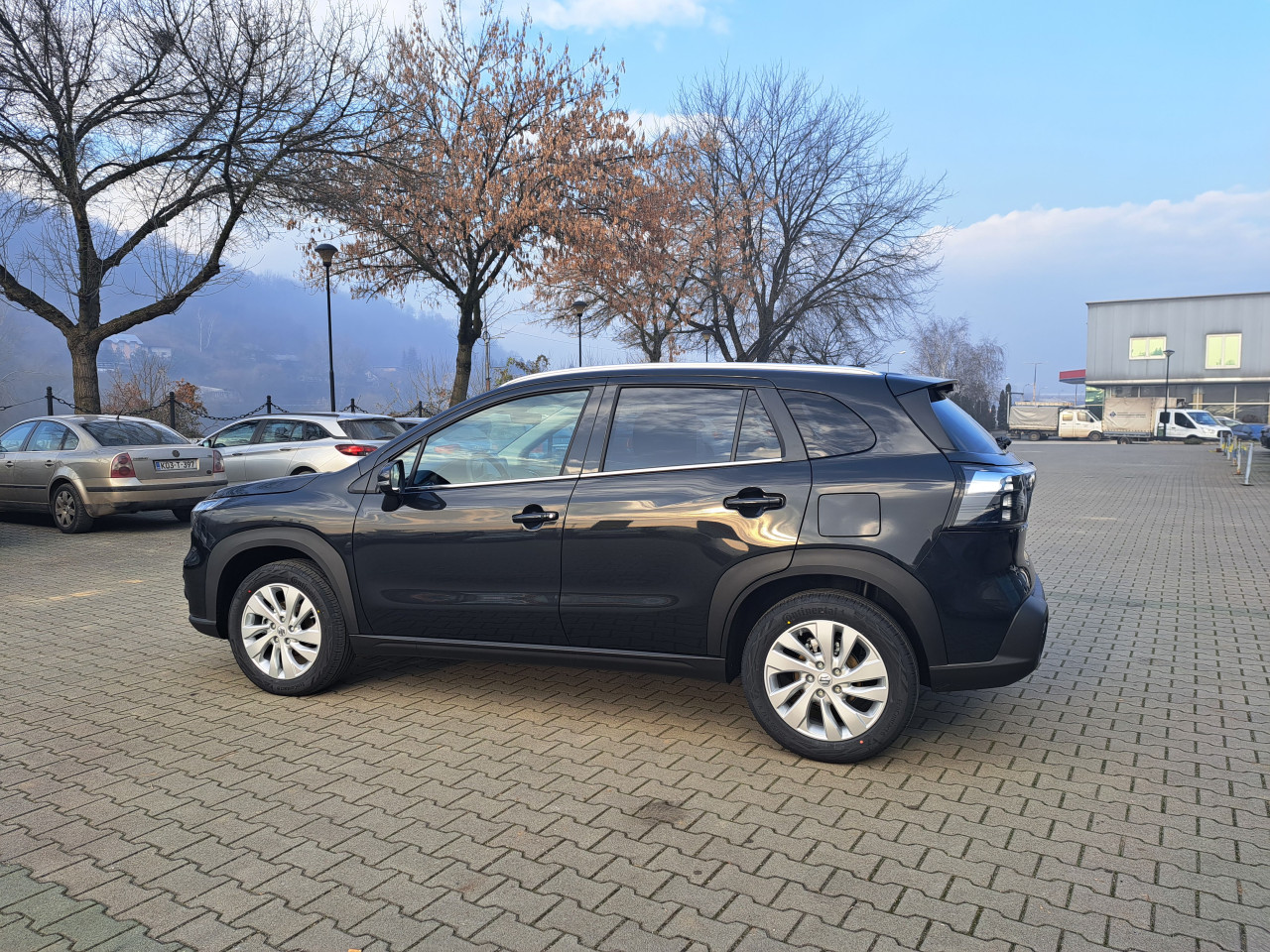 SUZUKI S-CROSS (4WD,MT)-AC BERLIJETA VISOKO-032/731-580