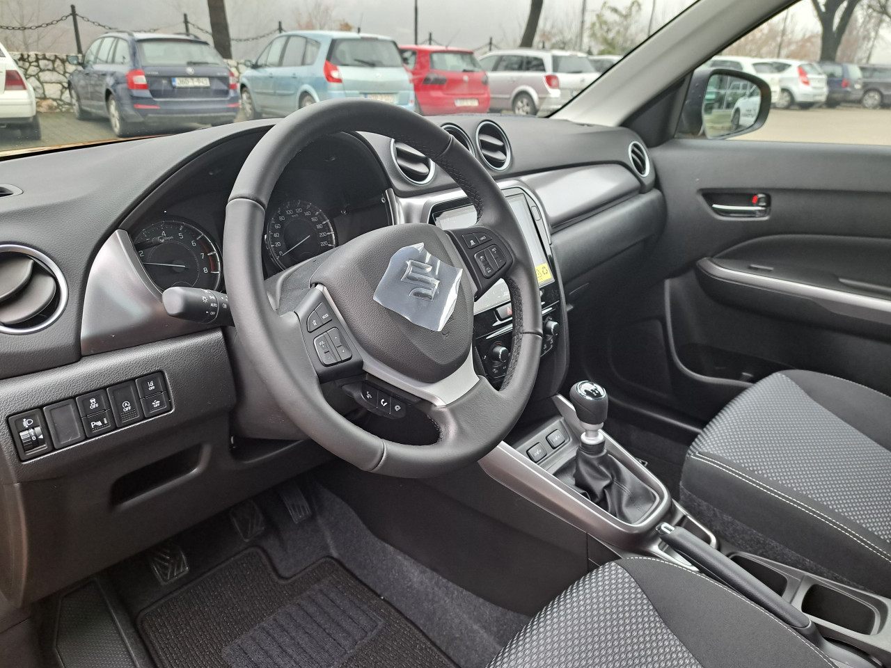 SUZUKI VITARA (GL+,MT)-AC BERLIJETA VISOKO-032/731-580