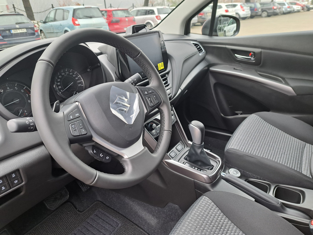 SUZUKI S-CROSS GL+,4WD,AT