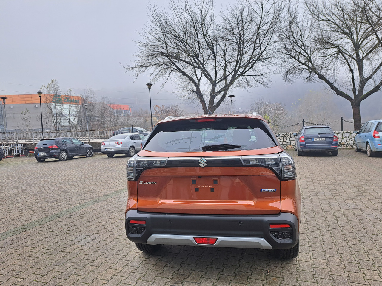 SUZUKI S-CROSS GL+,4WD,AT
