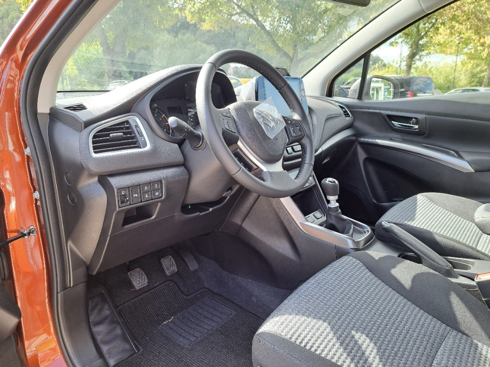 SUZUKI S-CROSS 1.4 (GL+,MT6)-AC BERLIJETA VISOKO