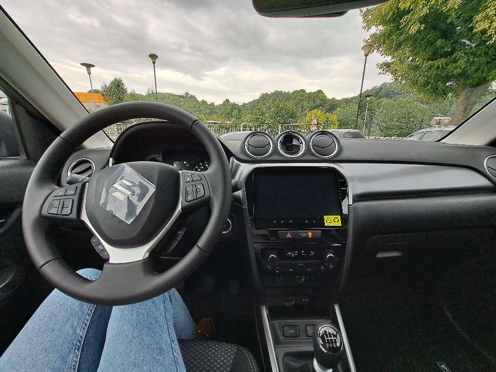 SUZUKI VITARA 1.4 (GL+ MT) - AC BERLIJETA VISOKO