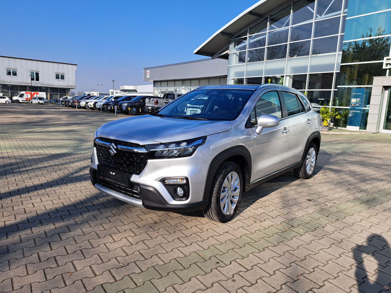 SUZUKI S-CROSS 4WD,AT-AC BERLIJETA VISOKO-032/731-580